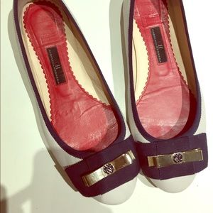 Carolina Herrera flats